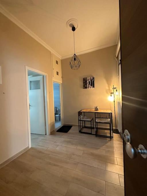 Appartement Ζεστή Φωλίτσα Στο Κέντρο. à Athènes Extérieur photo
