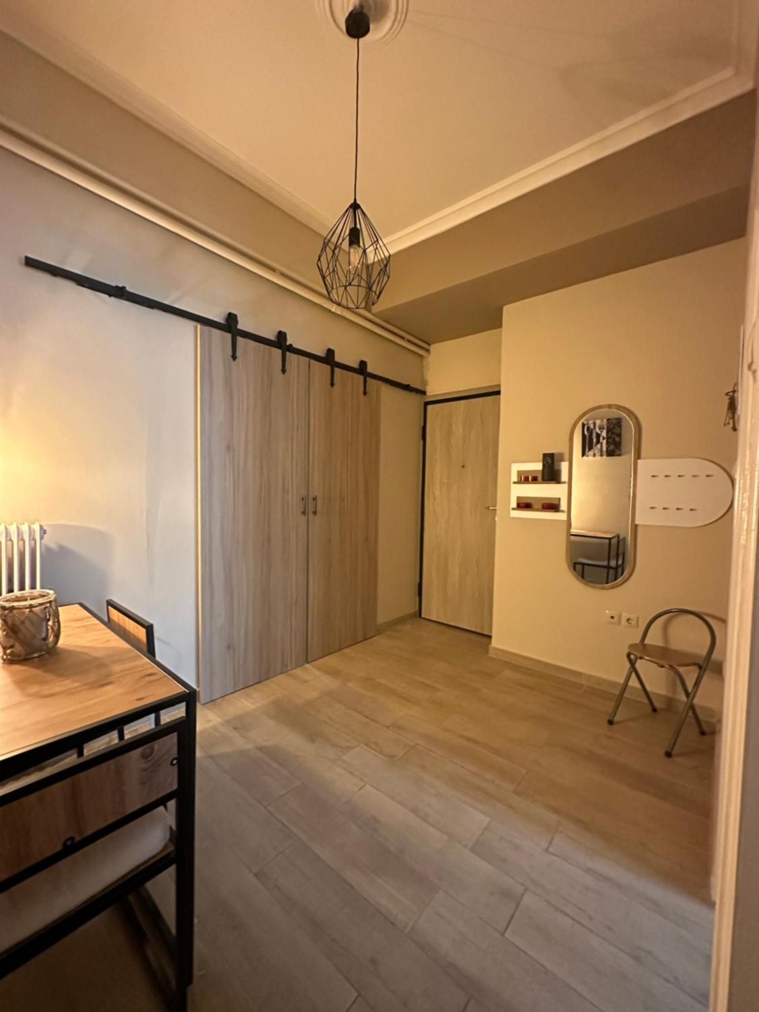 Appartement Ζεστή Φωλίτσα Στο Κέντρο. à Athènes Extérieur photo